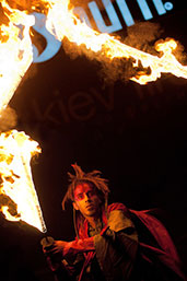 image stilts show